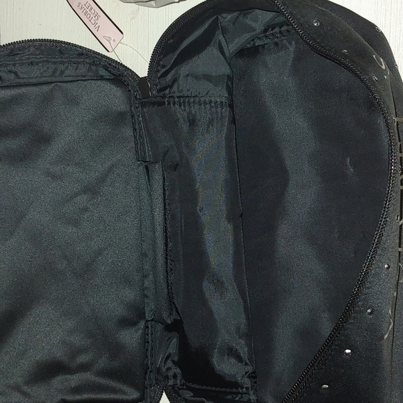 Victoria’s Secret Cosmetic Travel Bag with Studs VS Makeup Bag Makeup Tote 🆕 - Picture 6 of 8
